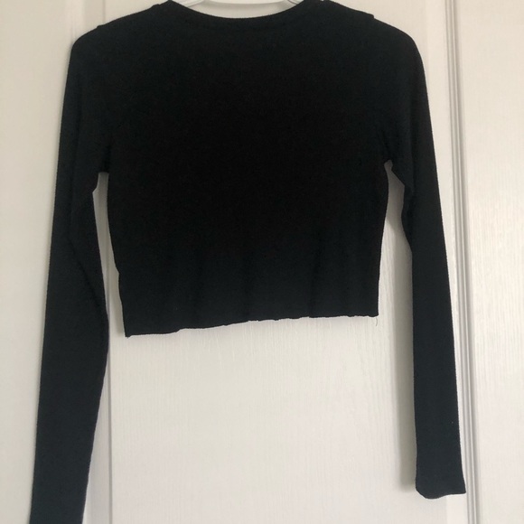 1/2 HOLLISTER cropped long sleeve top - Picture 3 of 4